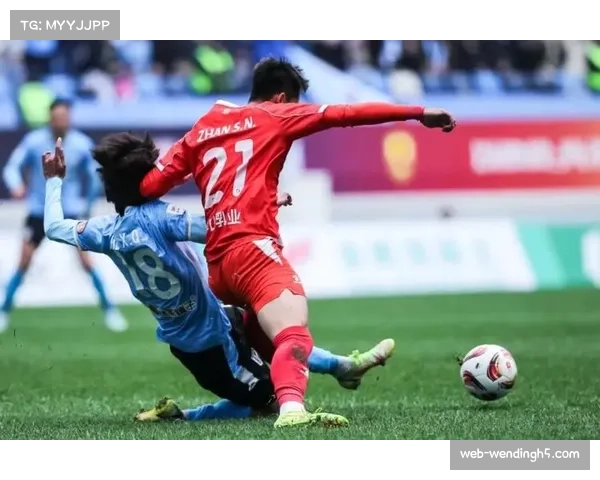 毛伟杰杨铭锐进入首发阵容 大连籍球员激发球队本土精神